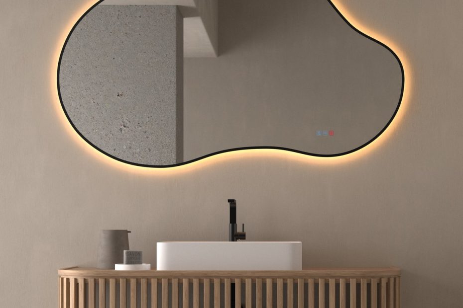 Espejo LED irregular Doñana con contorno negro y antivaho – imagen 2